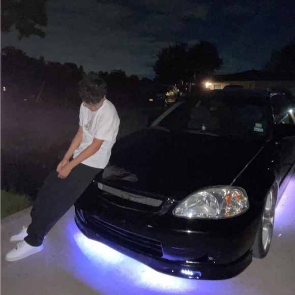 Meet your Posher, Skilled - Picture 1 of 1